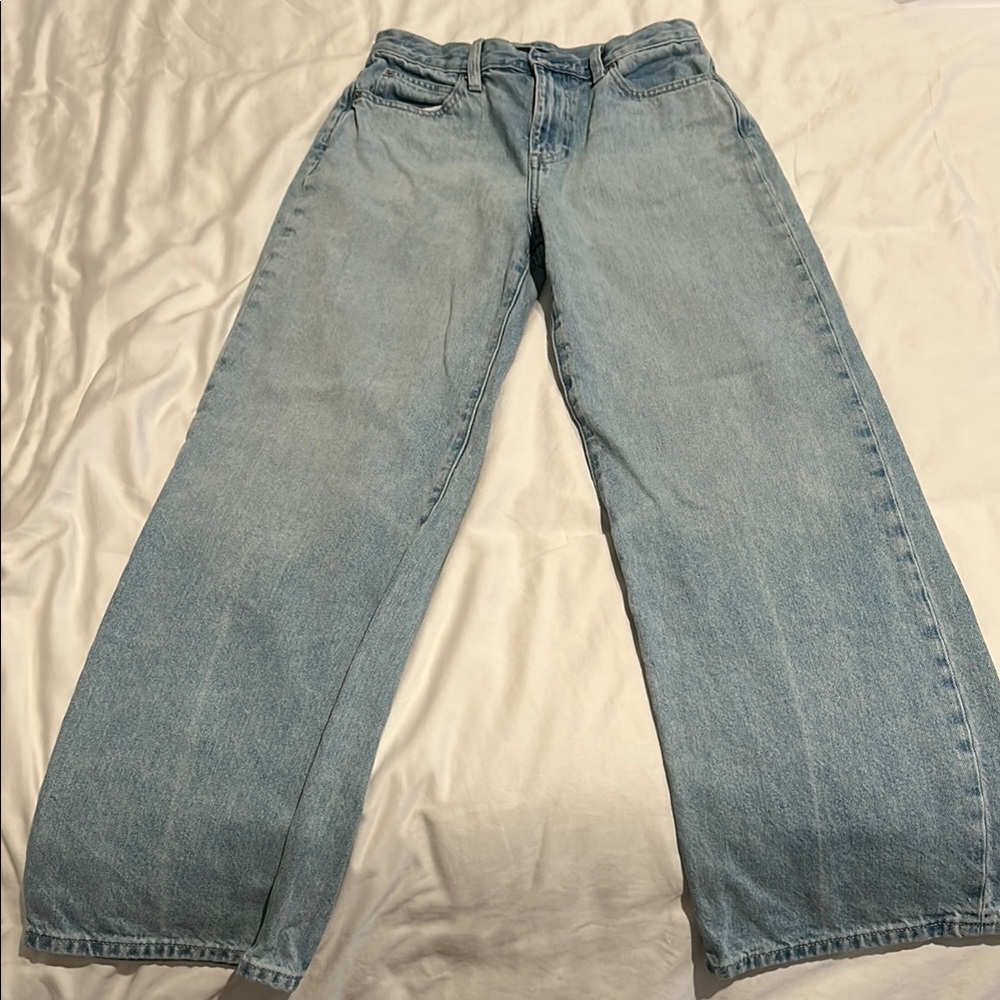 Uniqclo wise straight high rise jeans. Waist 24. Great condition